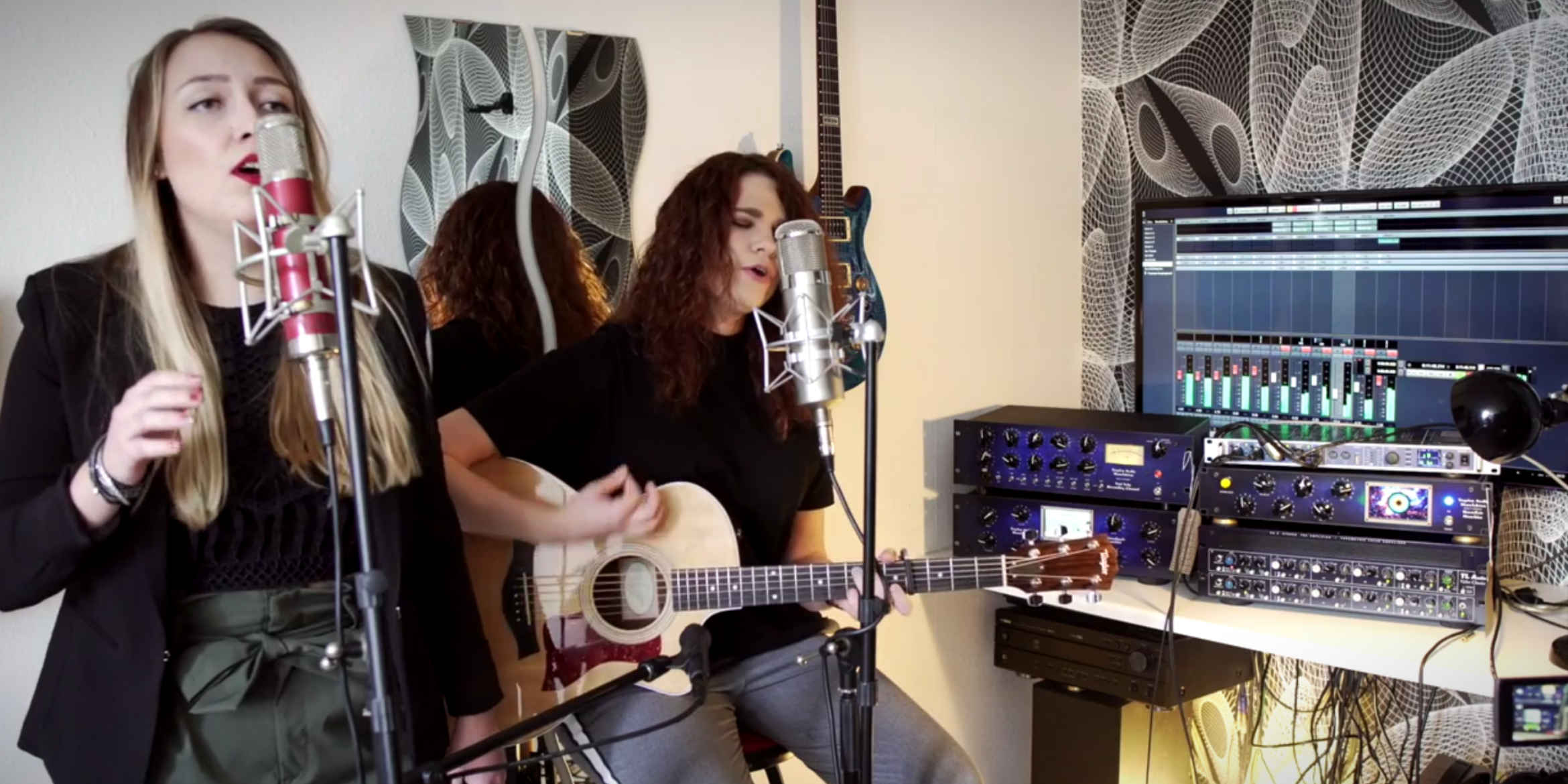 Wake me up - Theresa Cherchi feat. Melissa Metzner Wake me up - Theresa Cherchi feat. Melissa Metzner